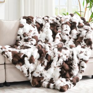 VFROO Ultra Plush Bubble Faux Rabbit Fur Blanket – 950GSM Thick Fluffy Throw Blanket for Bed, Couch, Sofa, or Gift, 50″ × 60″, Brown Cow